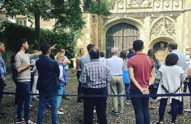 Private | Alumni-Led Cambridge Uni Tour w/opt Kings College Entry