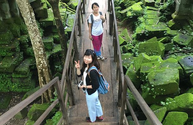  2-Day Explore Angkor Temple & Floating Village 