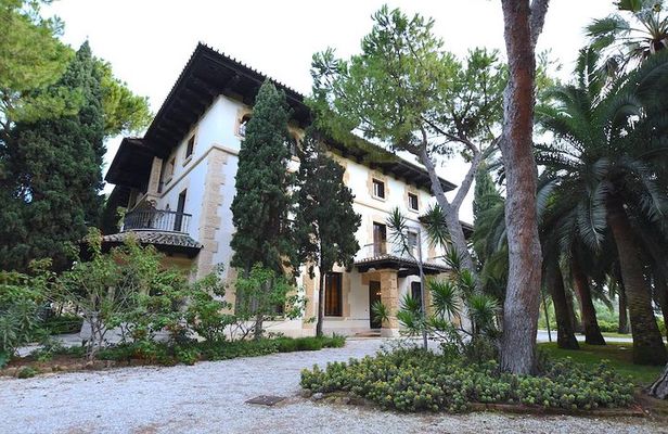 Spanish Civil War Private Walking Tour in Malaga
