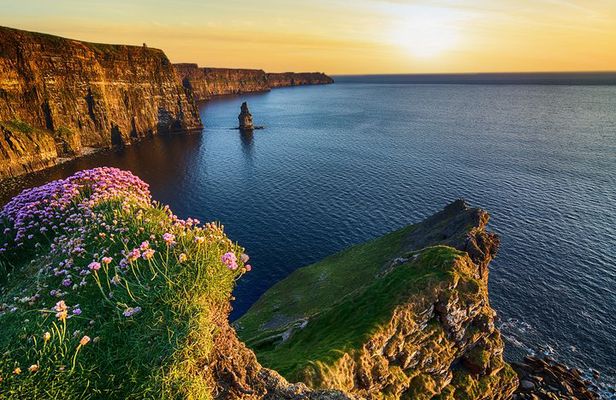 Private Cliffs Of Moher Award Winning Luxury Mercedes Car Tour.