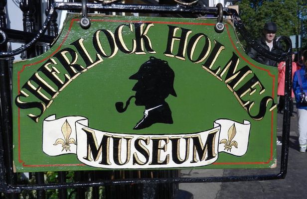 Sherlock Holmes Museum & Westminster Walking Tour