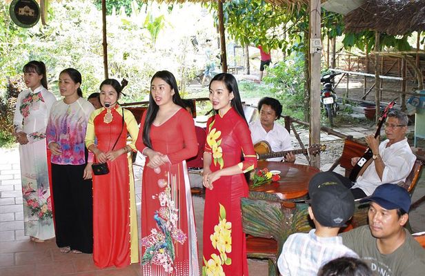 1-Day Mekong Delta Deluxe Tour: My Tho & Ben Tre (Max 10)