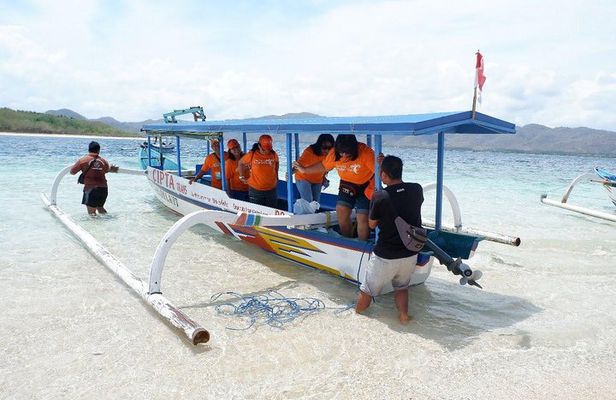 Gili Nanggu,Gili Kedis & Gili Sudak Hopping island & Snorkeling Tour