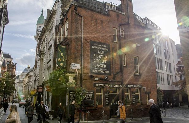 London Soho District - Exclusive Guided Walking Tour