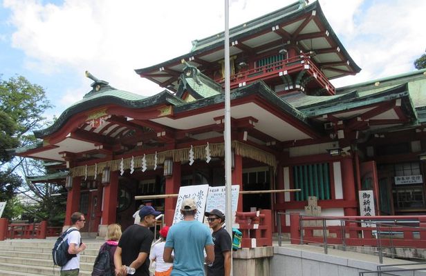 Tokyo by Bike: Skytree, Kiyosumi Garden and Sumo Stadium