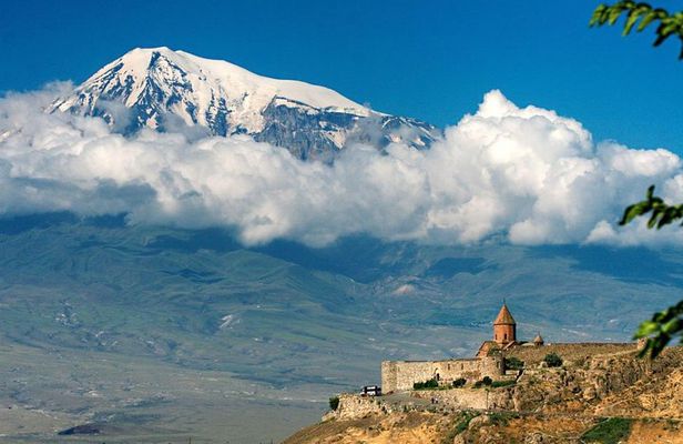 Group Tour: Khor Virap, Noravank, Tatev monasteries (wayback on Ropeway)
