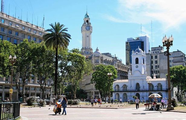 5hs Small Group City Tour of Buenos Aires (Optional Street Food)