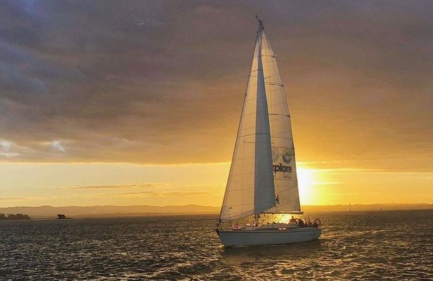 Auckland Harbour Sailboat Cruise Including Three Course Dinner