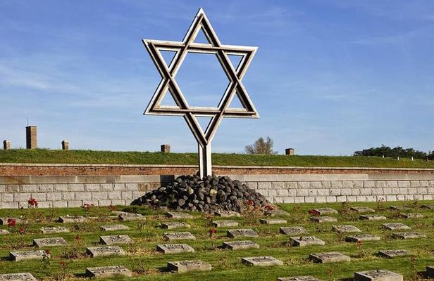 Private Tour to Terezin from Prague