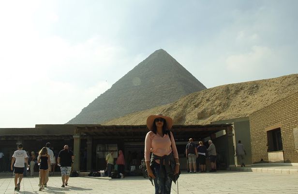 Giza pyramids Half Day tour