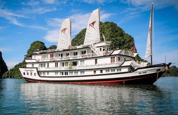Halong Bay 2Day 1Night Overnight on Signature Royal Cruise 5 Star