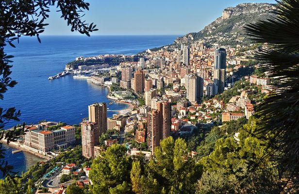 Monaco to Monte Carlo and Eze Private Half-Day Shore Excursion