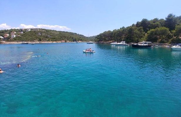 Private boat tour-custom itinerary from Split and Trogir