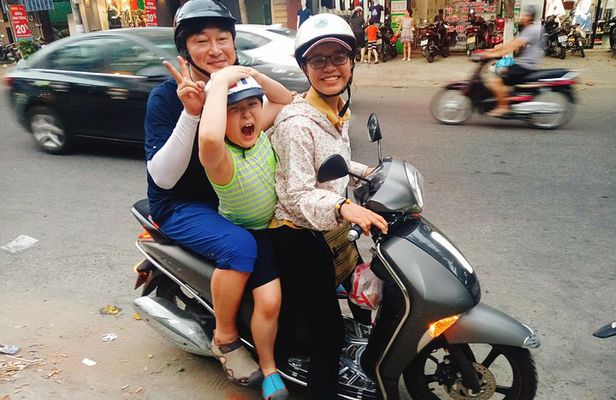 Da Nang Food Tour by Motorbike
