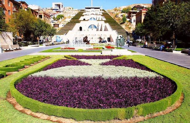 Private sightseeing and walking tour in Yerevan
