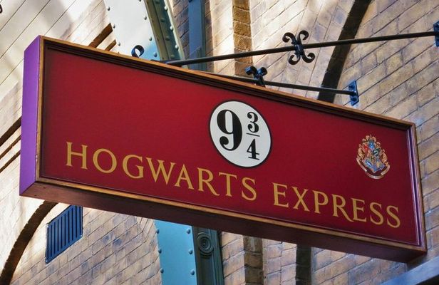 Magical Harry Potter London Film Locations with Driver Guide