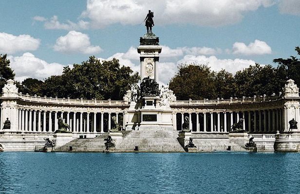 Madrid Old City Guided Exclusive Guided Walking Tour