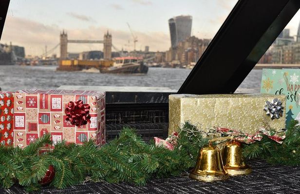 Thames River Christmas Day Sightseeing Cruise