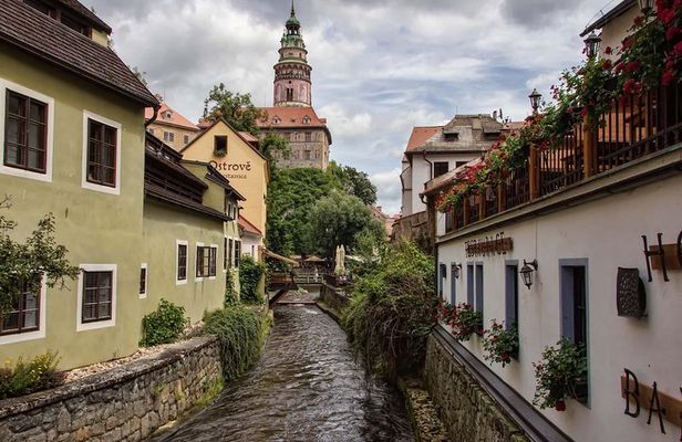 Cesky Krumlov Private day trip from Prague with Lunch and Castle admission