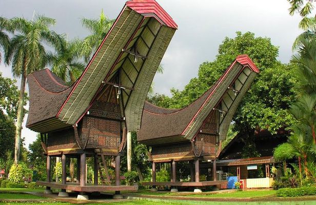 Jakarta Cultural Tour: Explore Indonesia’s Traditions & Diversity
