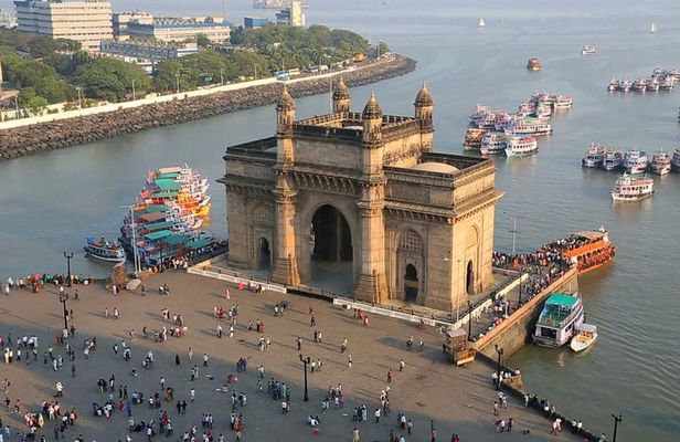 Mumbai City Tour for Women in Private Vehicle