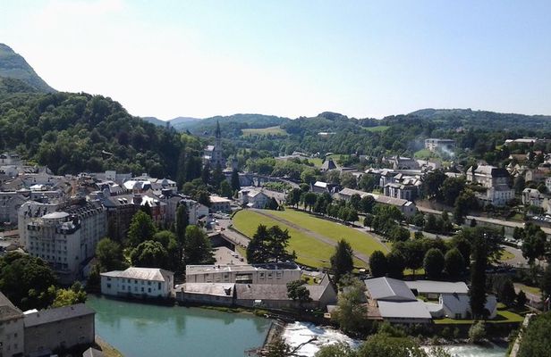 Private Guided History tour of Lourdes