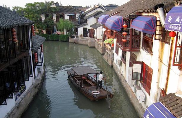 Zhujiajiao Water Village & Seven Treasure Town Day Tour from Shanghai