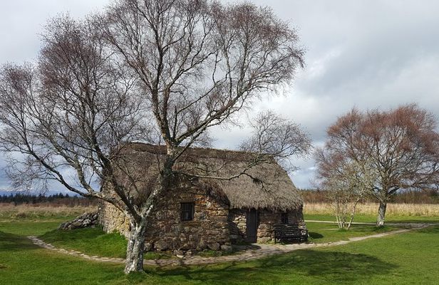 Jacobites and Scottish Highlands Day Tour from Glasgow