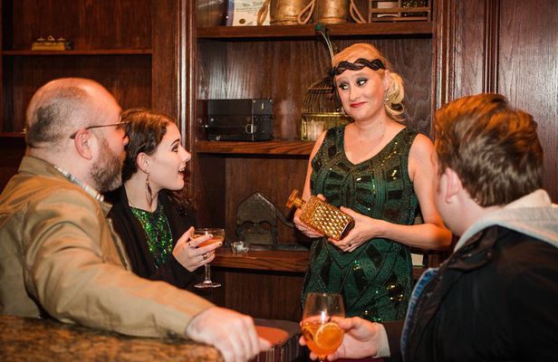Haunted Chicago Booze and Boos Ghost Walking Tour