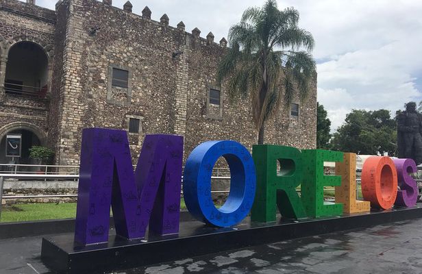 Private Day Tour of Xochicalco Archaeological Site and Cuernavaca