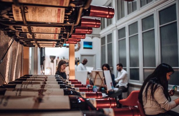 Paint & Sip in a 17th-Century Palazzo with Wine & Pizza