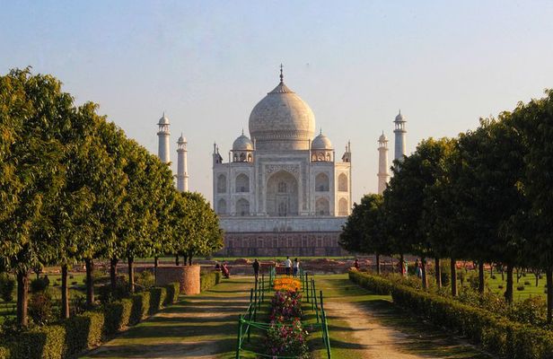 Overnight Taj Mahal Tour From Delhi By Car