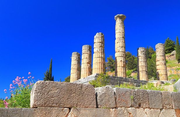 Athens: Delphi Small Group Experience with Arachova visit