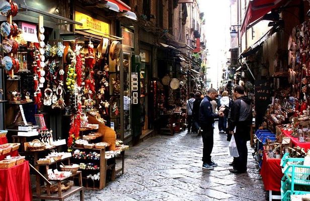 Tour Naples Historical Center and Street Food Markets