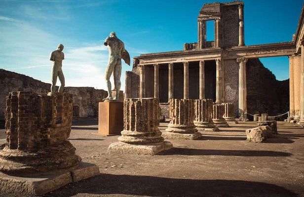 Pompeii DA Naples Tour
