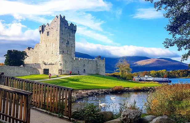 Combination Killarney Jaunting Car Tour and Lakes of Killarney Cruise