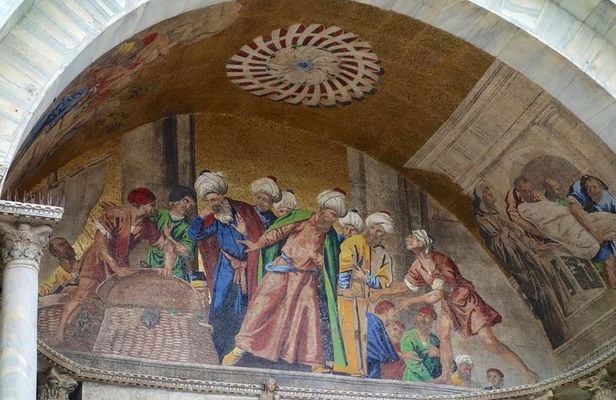 FriendInVenice: Experience the True Venice with a Private Tour