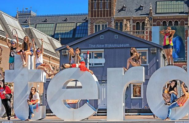 Amsterdam Shopping Tour with a Local: 100% Personalized & Private