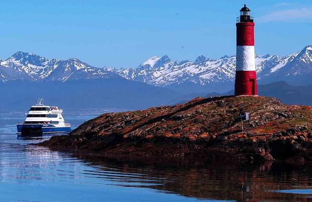 Explore the Beagle Channel: Navigate and Trek the Bridges Islands