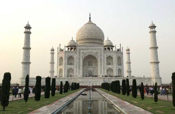 Best Seller: 06 Days Golden Triangle Tour From Mumbai with Return Flight