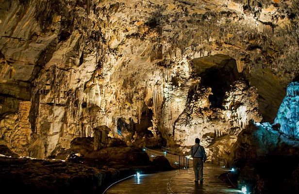Cacahuamilpa Caves and Taxco: Private & Small Groups From Mexico City
