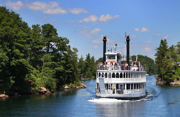 Heart of the 1000 Islands Lunch Cruise