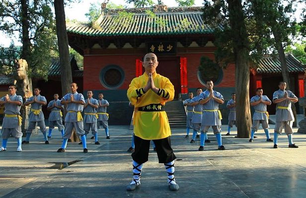 Private Day Tour to Shaoling Temple and Yellow River from Zhengzhou with Lunch