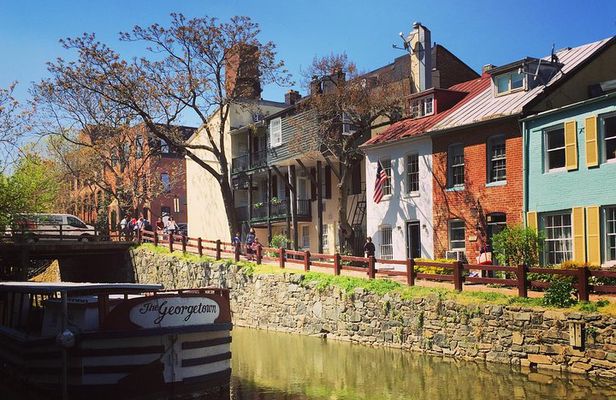 Historic Georgetown Guided Architecture Walking Tour