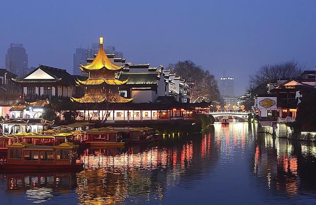 Nanjing By Night: Qinghuai River Cruise with Authentic Dining Experience