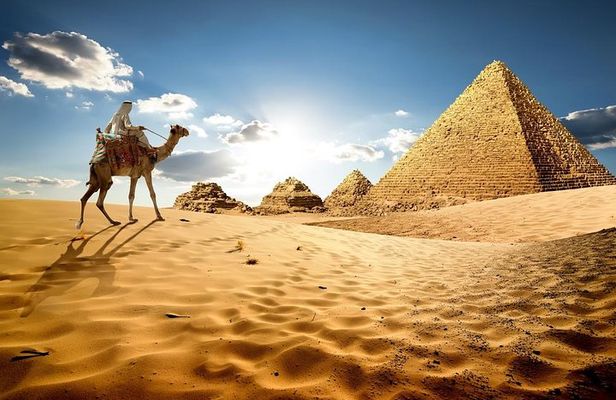 Full-Day Giza Pyramids and Cairo Tour