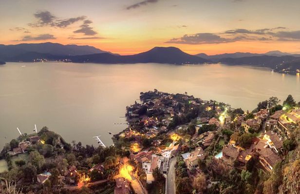 Valle de Bravo: Private & Small group tour from Mexico City