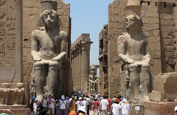 Luxor Private Full-Day Tour: Discover the East and West Banks of the Nile