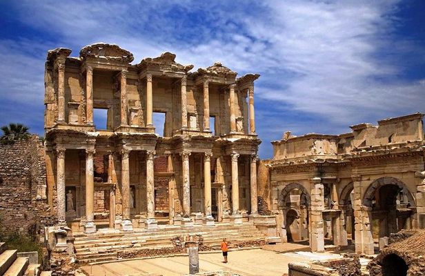 Ephesus and Virgin Mary's House Tour with Local Expert Guide