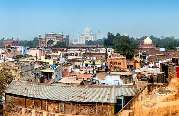 Same Day Taj Mahal and Agra Tour from Pune with Return Flights